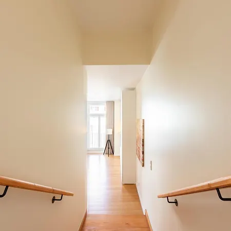 Baixa Chiado 2 Bedroom Duplex With Ac Elevator *