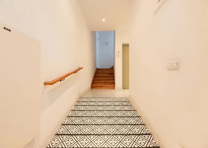 Baixa Chiado 2 Bedroom Duplex With Ac Elevator