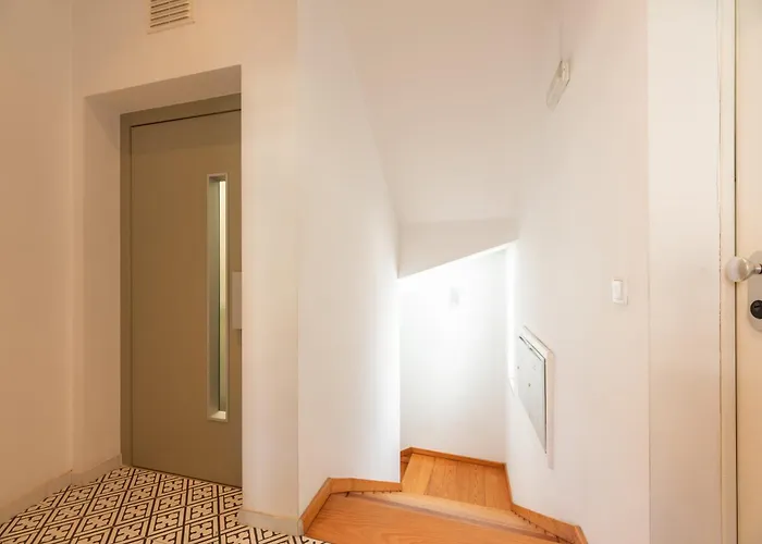 Baixa Chiado 2 Bedroom Duplex With Ac Elevator Lisboa