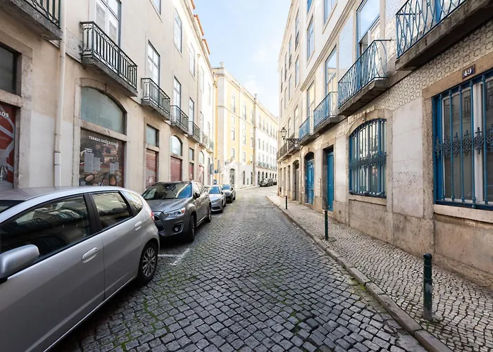 Baixa Chiado 2 Bedroom Duplex With Ac Elevator *