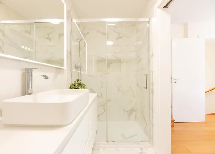 Baixa Chiado 2 Bedroom Duplex With Ac Elevator Διαμέρισμα Lisboa