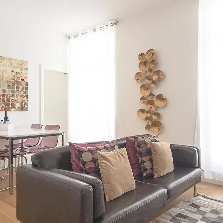 Baixa Chiado 2 Bedroom Duplex With Ac Elevator * リスボン