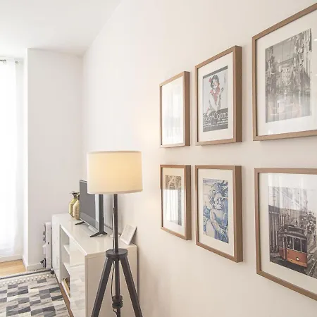 Baixa Chiado 2 Bedroom Duplex With Ac Elevator * Lissabon