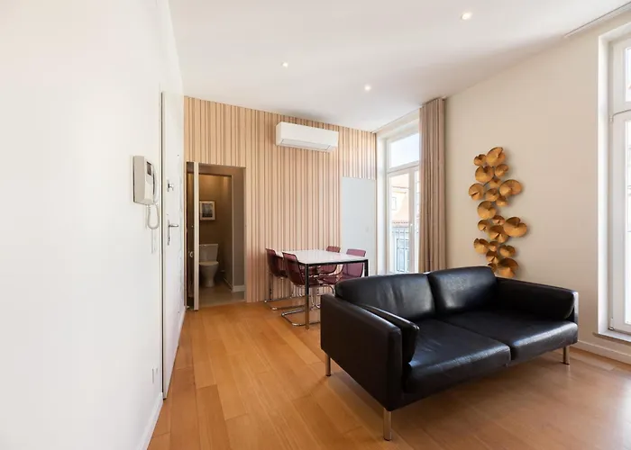 Baixa Chiado 2 Bedroom Duplex With Ac Elevator Apartamento Lisboa