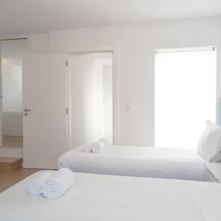 Baixa Chiado 2 Bedroom Duplex With Ac Elevator *